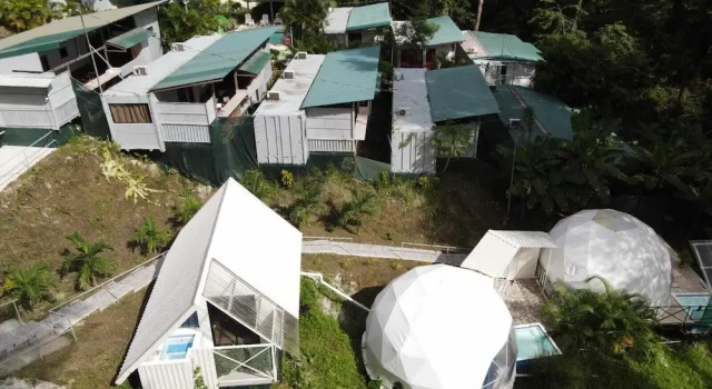 Тент с балконом и с видом на горы HOTEL, VILLAS y GLAMPINGS MYA -PUERTO VIEJO, Limon, CR