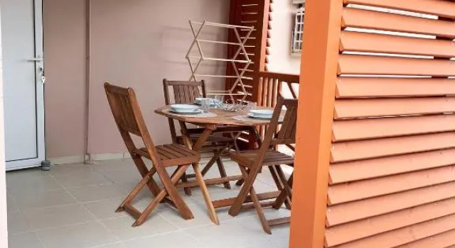 Le ZANDOLI (Appartement avec vue), Rezerwuj Hotel Hotele w Basse-Terre z parkingiem, Parking