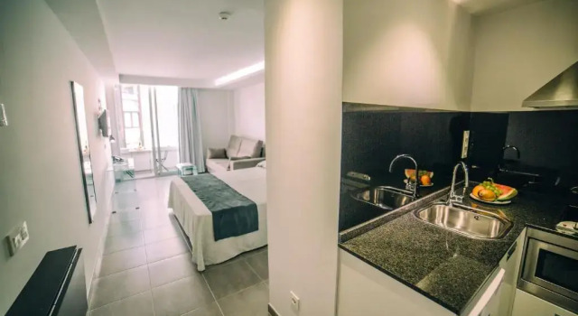 Студия с балконом Mannix Urban Apartments