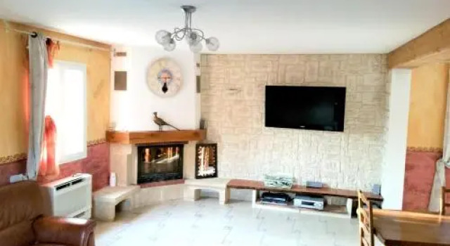 Villa Route D'Entrechaux D13, Забронировать Вилла Виллы Овернь-Рона-Альпы, Вилла