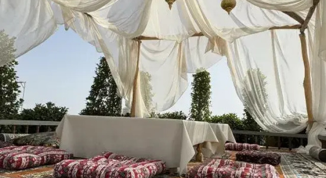 Kashgar Huli and Huwai Homestay, Prenota Hotel Kashgar Xinjiang