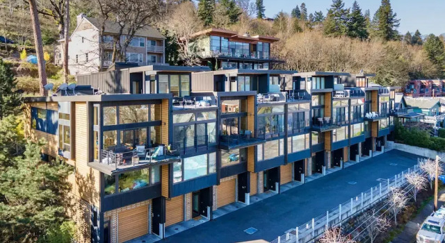 Номер Standard FOUR Condo with Columbia River Gorge View and Hot Tub by RedAwning