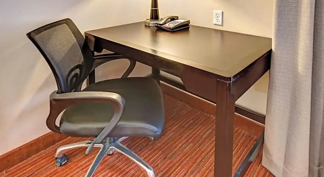 Двухместный люкс Hampton Inn and Suites Ada