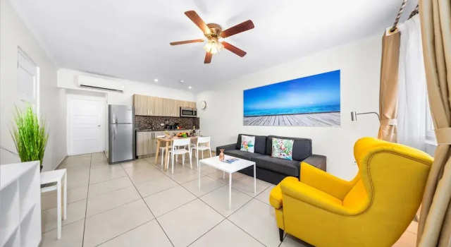 Cozy Bliss Condo w Pool Steps From Eagle Beach, Забронировать Отель Ораньестад Аруба