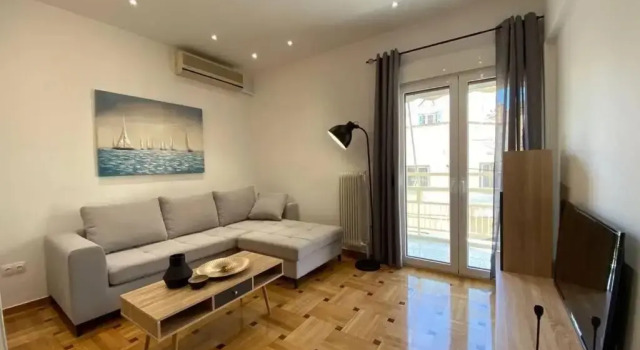 Two Bedroom Stylish Suite In Centre for an Athens Gateaway