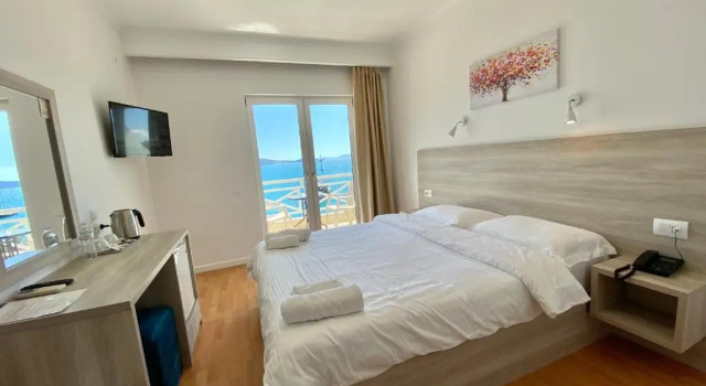 Sun N Blue Hotel, Забронировать Отель Отели в центре Саранда, в центре