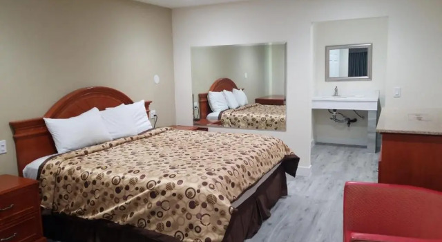Номер Standard Royale Inn Motel