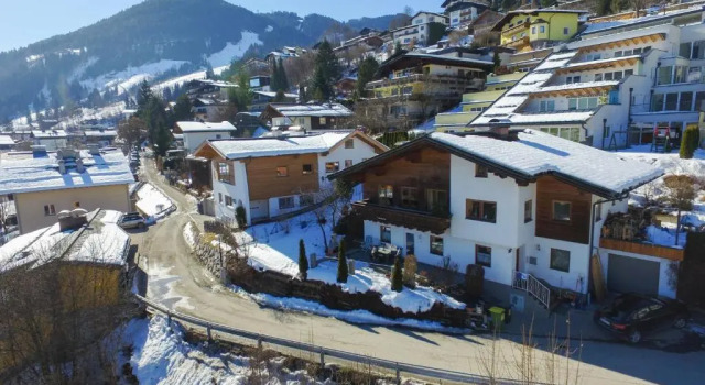 Апартаменты Apartment FUCHSLEHEN with terrace and mountain view by All in One Apartments