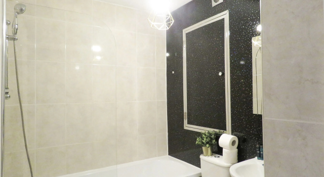 Tudors eSuites Five Ways Terrace Parking, Забронировать Гостевой дом Гостевые дома Бирмингема, рядом с Spirit of Enterprise, Гостевой дом