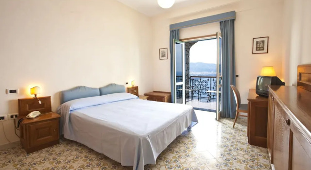 Двухместный номер Classic с видом на море Hotel Mega Mare
