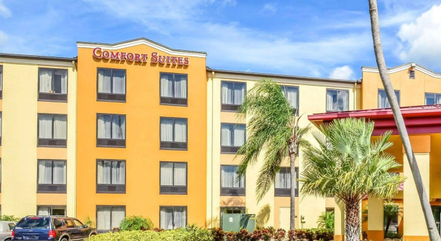 Comfort Suites Tampa - Brandon