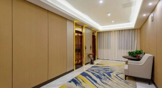 RVienna International Hotel (Fangte store, Wuhu government center)