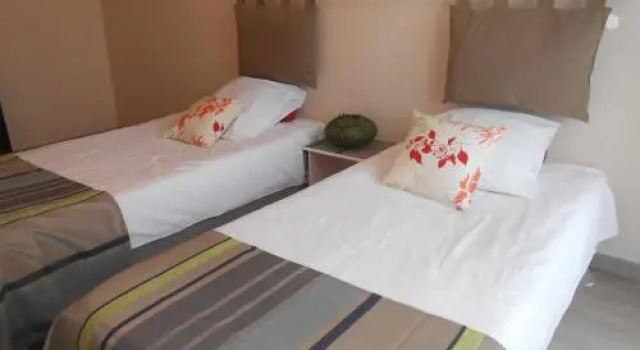 Ground Floor Apartment with Garden, Забронировать Апартаменты/квартира Апартаменты Маньи-ле-Онгр, Апартаменты/квартира