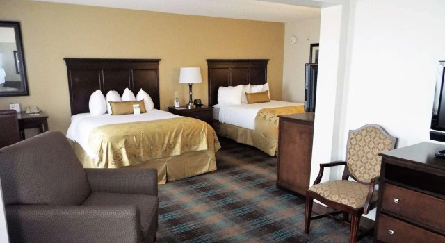 Четырёхместный люкс Spark By Hilton Greensboro