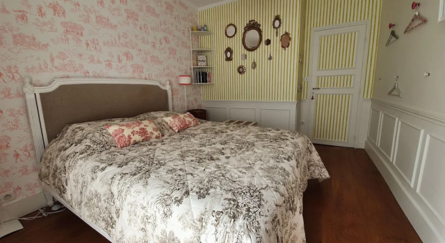 Chez Pépé Merle - Chambres dhôtes dans le quartier du Père Lachaise, Забронировать Отель «постель и завтрак» 11-й округ: Бастилия Париж, рядом с Курон