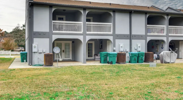Gulfport Condo w/ Private Balcony - Walk to Beach!