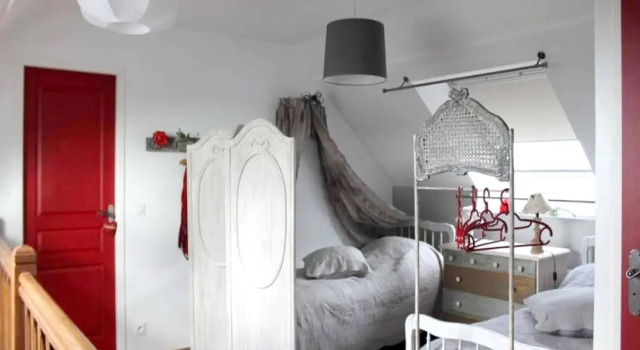 House With 2 Bedrooms in Saint Aignan, With Enclosed Garden and Wifi, Забронировать Отель Отели Sarthe с парковкой, Парковка