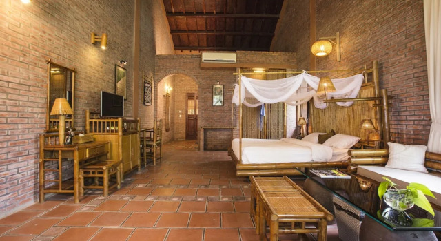 Номер Deluxe с балконом и с видом на океан Van Chai Resort