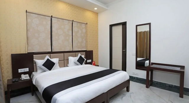 Hotel Tulip Suites By OYO Rooms, Varaa Hotelli Gurgaon 