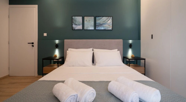 Io Suites