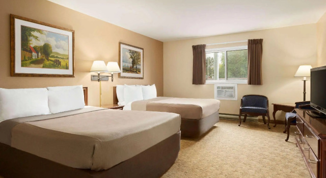 Четырёхместный номер Standard Travelodge by Wyndham Kenora