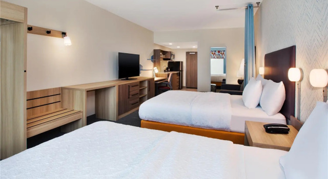 Четырёхместный люкс Home2 Suites By Hilton Traverse City