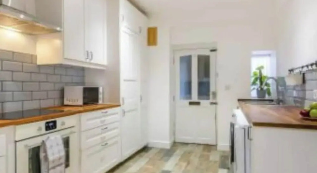 Апартаменты Sandy Bay Suites