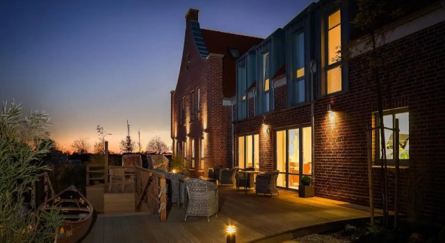 Greetsieler Grachtenhaus, Reservar Hotel Krummhoern Cuxhaven