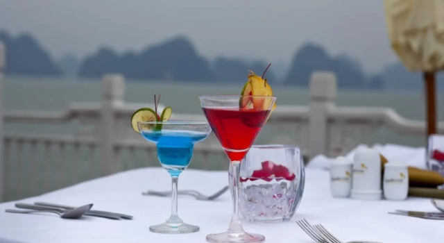Полулюкс Signature Halong Cruise