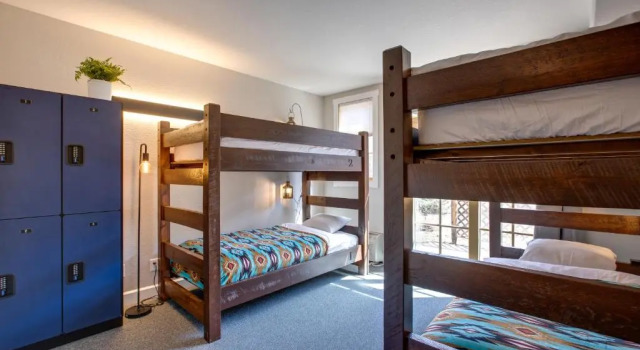 Кровать в общем номере The Bivvi Hostel Telluride