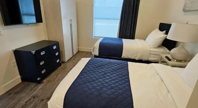 Семейный люкс с балконом The Suites at Fishermens Village - 2 Bedroom Suites