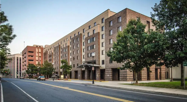 Wyndham Garden Trenton, Buchen Sie Hotel Trenton New Jersey