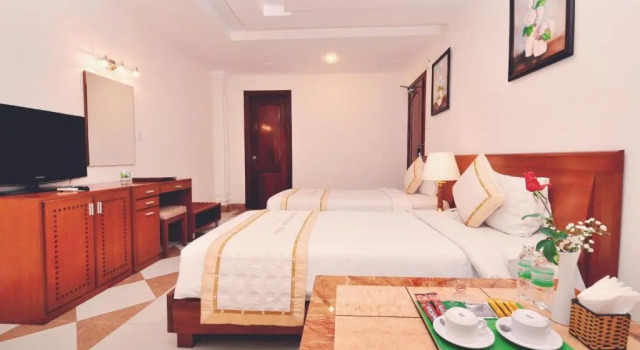 Номер Economy Tan Hoang Long Hotel