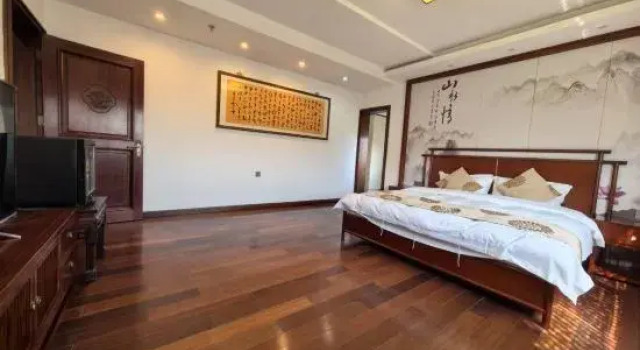 Семейный люкс Deluxe с видом на сад Suzhou Yeyuan Garden Homestay (Taihu Xishan Scenic Area)