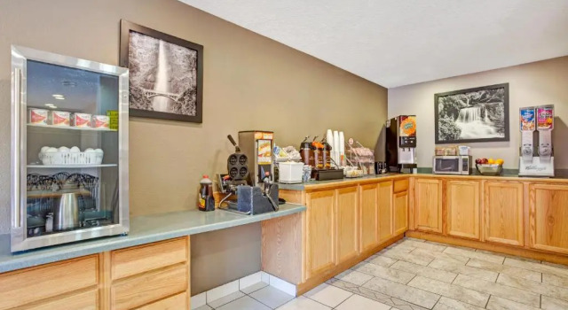 Четырёхместный номер Standard Super 8 by Wyndham Albany Corvallis