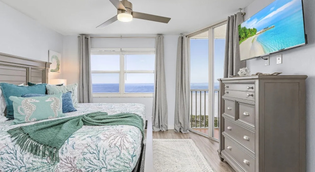 Beach Villas # 102-250 Estero Blvd apts, Забронировать Апартаменты/квартира Отели Fort Myers Area с парковкой, Парковка