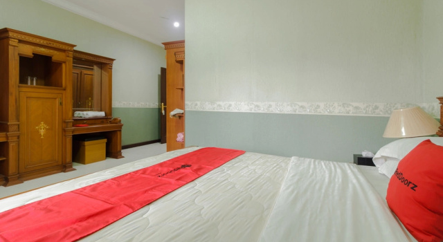 Номер Standard RedDoorz Syariah @ Cipanas