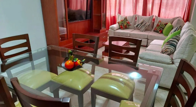 Cómodo apartamento con aire puro y vista panorámica ideal para turistas, Buchen Sie Ferienwohnung Ambato Tungurahua