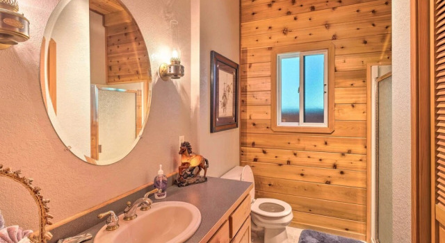 Коттедж Secluded Leavenworth Cabin on Chiwawa River!