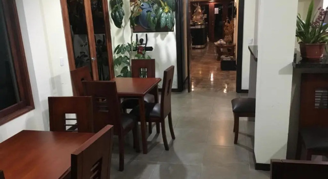 Номер Standard Hotel Las Mercedes Airport-Quito