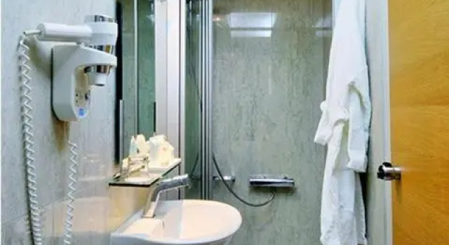 Номер Standard Galaxy City Center Hotel