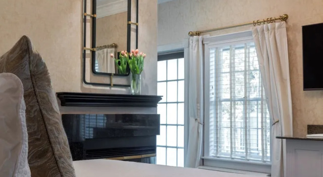 Двухместный номер Luxury Chateau Inn and Suites