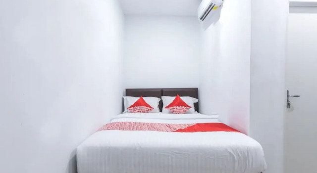 Wisma Cakung by OYO Rooms, Book Hotel Jakarta Jakarta Province