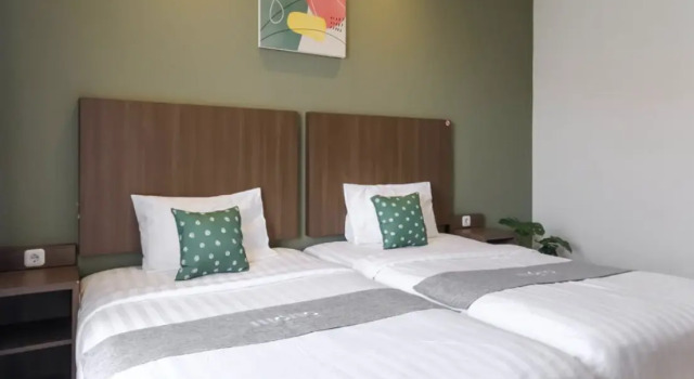 Deluxe Double room Mono Coliving Ngagel, Surabaya