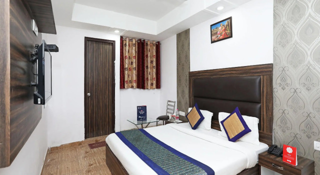 OYO 10795 Hotel RS Residency
