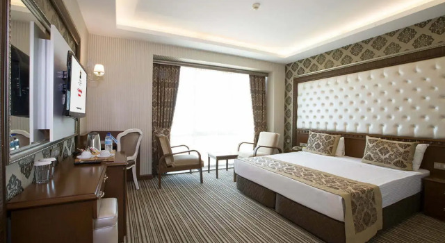Grand Altuntas Hotel, Prenota Hotel Aksaray 