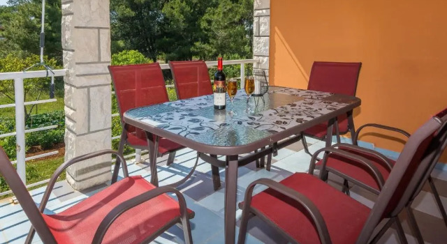 Апартаменты Apartments Horvatic