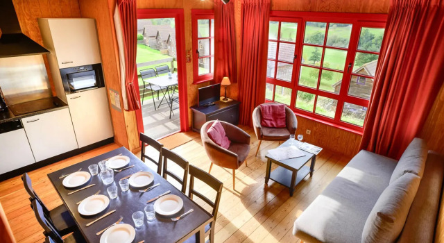 Le Domaine du Val, Grand-Laviers, wooden house for 6 pers, Забронировать Отель Отели Гран-Лавье с бассейном, Бассейн