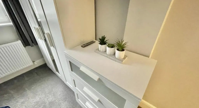 Lymm Living, Book Pension Lymm Cheshire