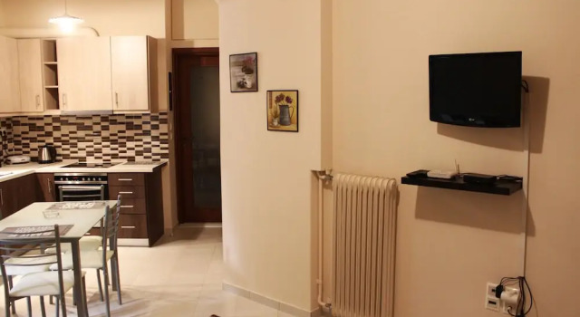Studio in Pagkrati close to Euaggelismos metro